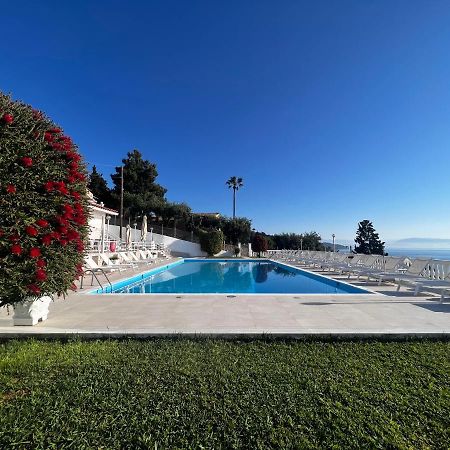 Brentanos Apartments - A - View Of Paradise Gastouri  Exterior foto